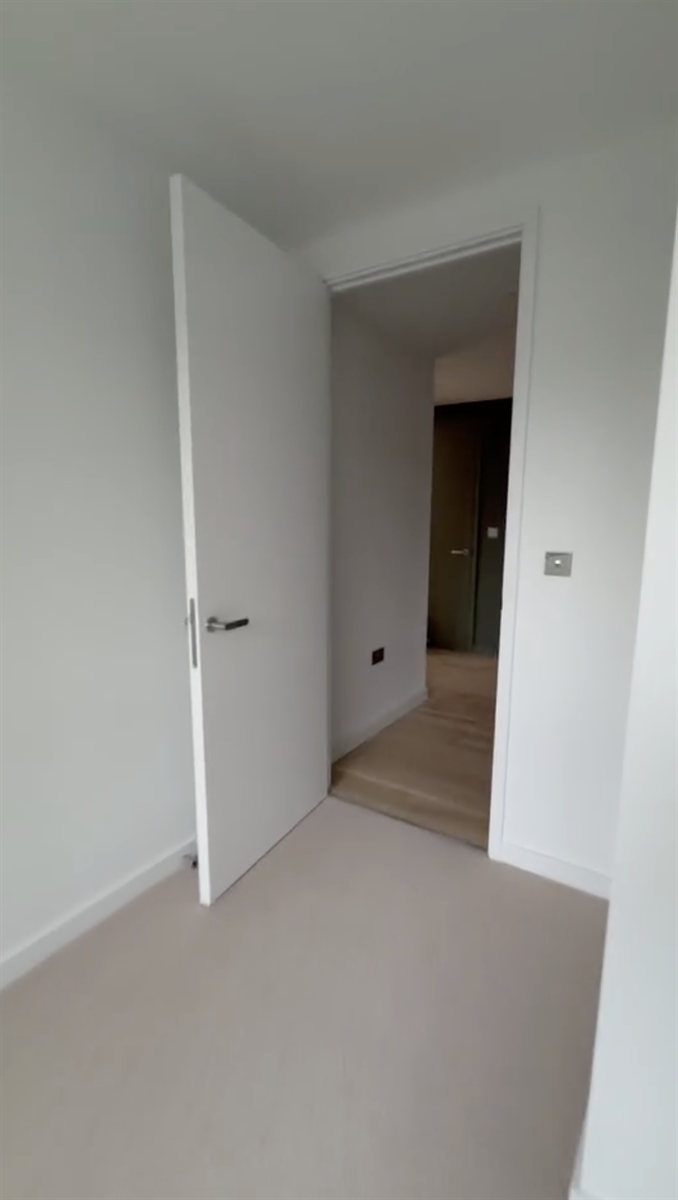 Flat Pilot Walk in Greater London