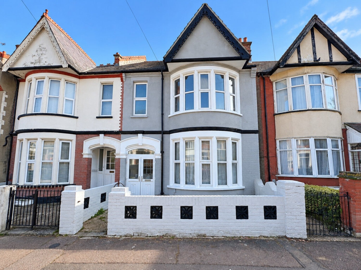 House Ramuz Drive in Southend-on-Sea