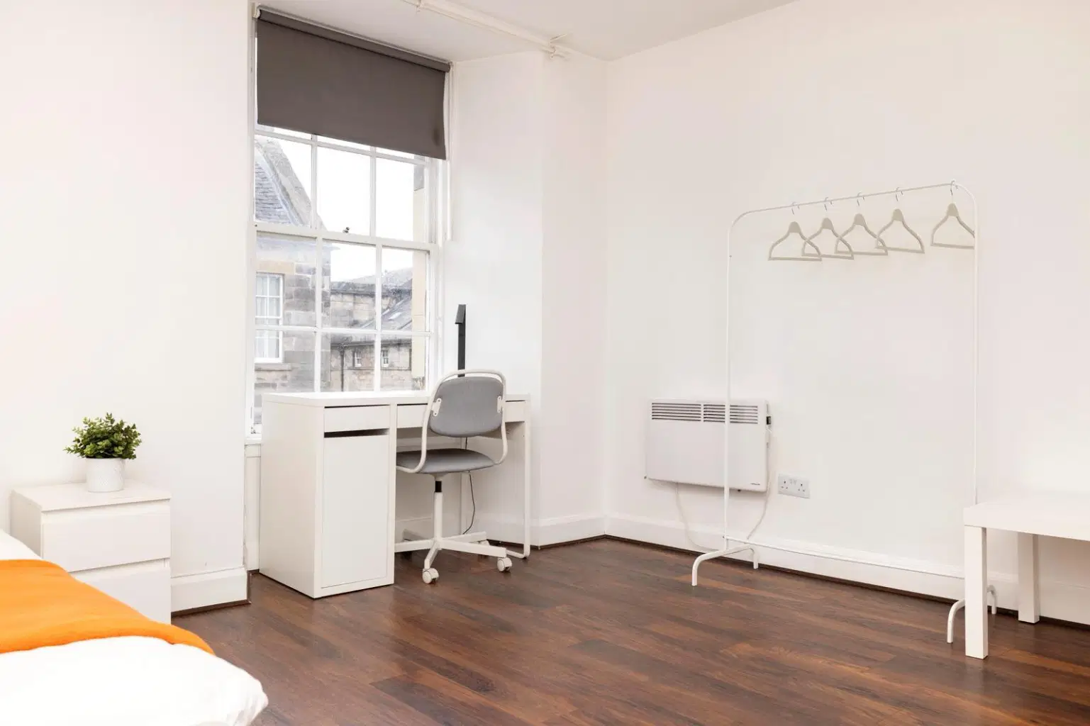 Flat Nicolson Street in City of Edinburgh