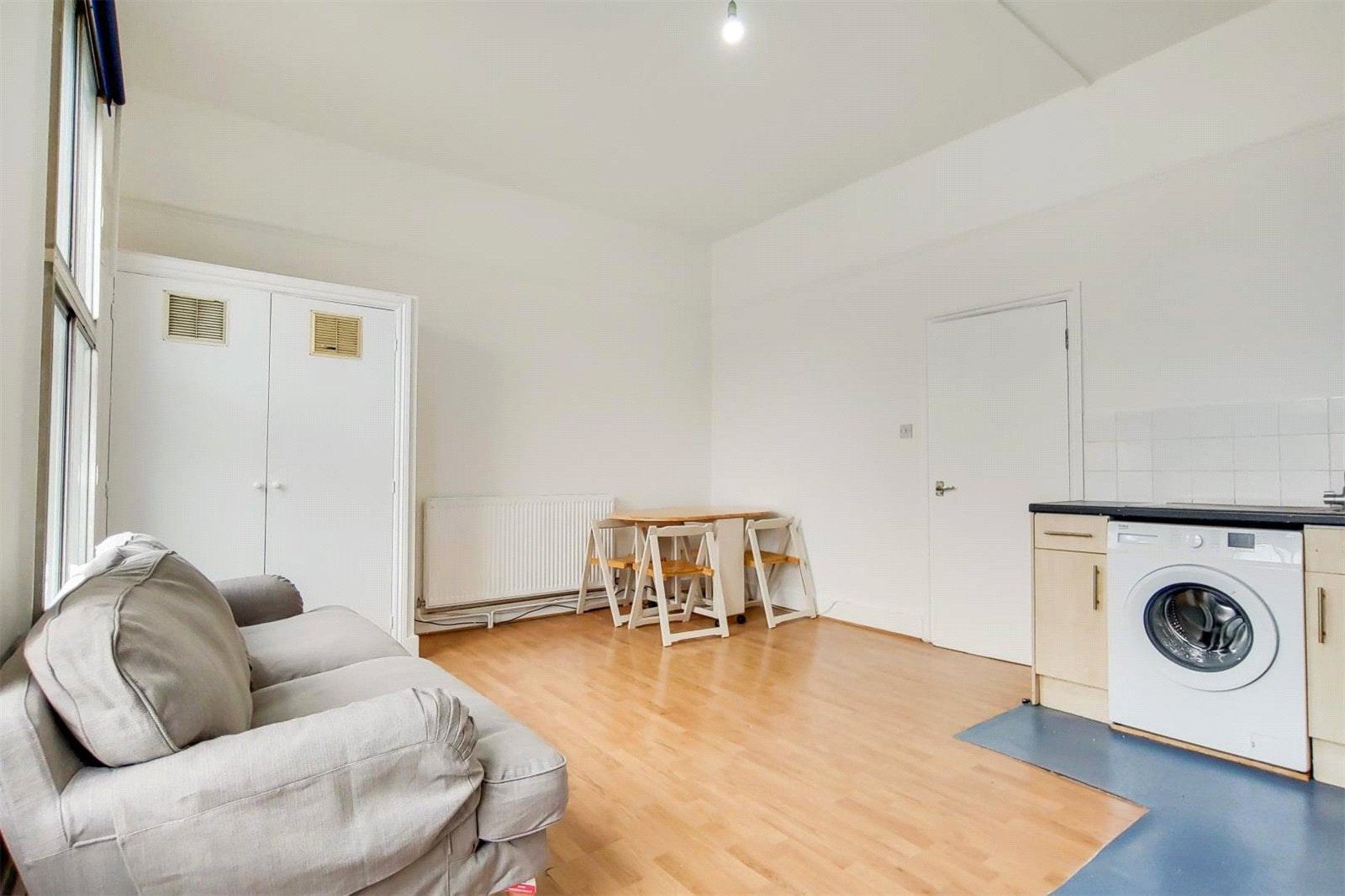 Flat Gleneldon Mews in Greater London