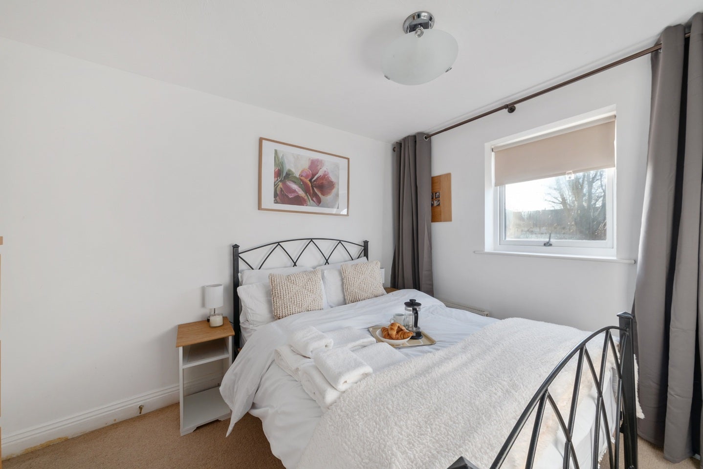 House Undine Road in Greater London