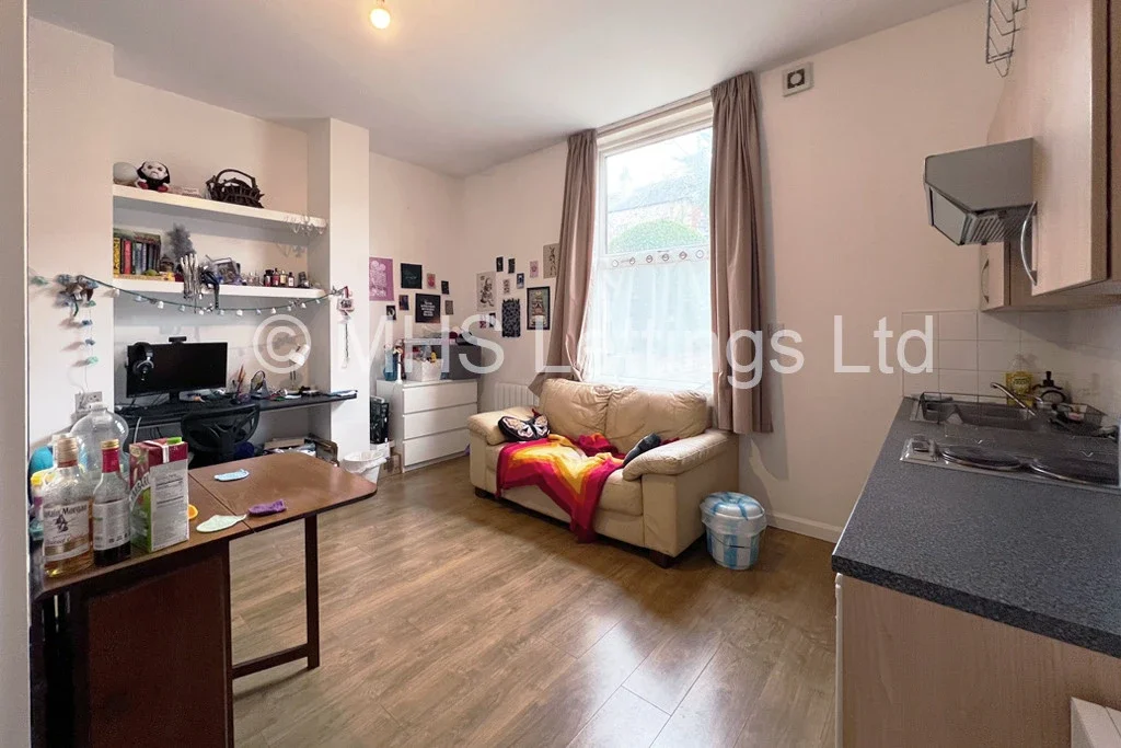 Flat Midland Road in Leeds