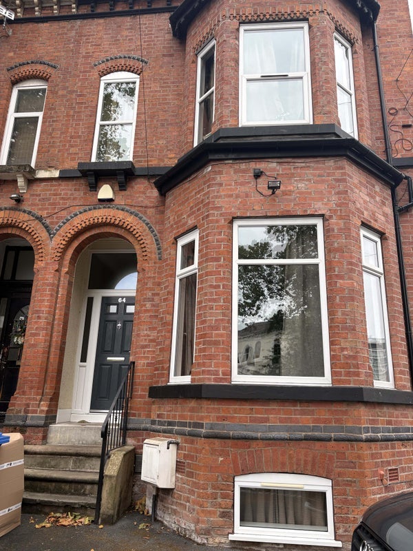 Room Norman Road in Manchester