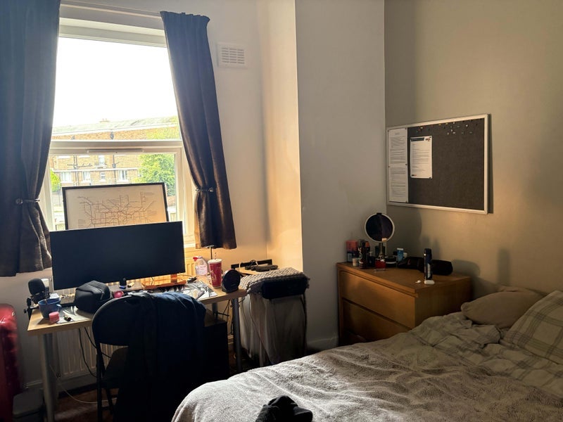 Room Norman Road in Manchester