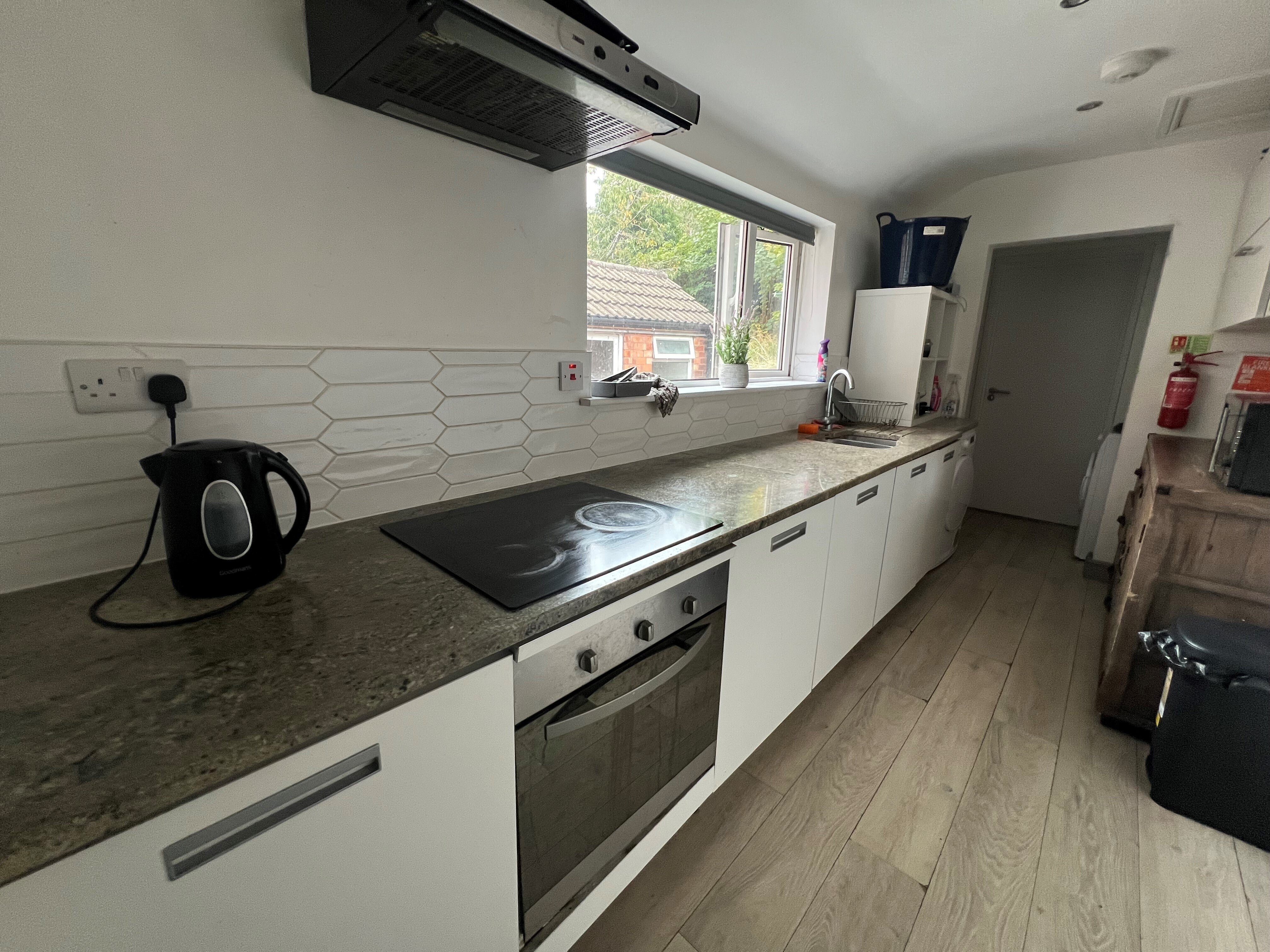 Room Oakly Road in Redditch