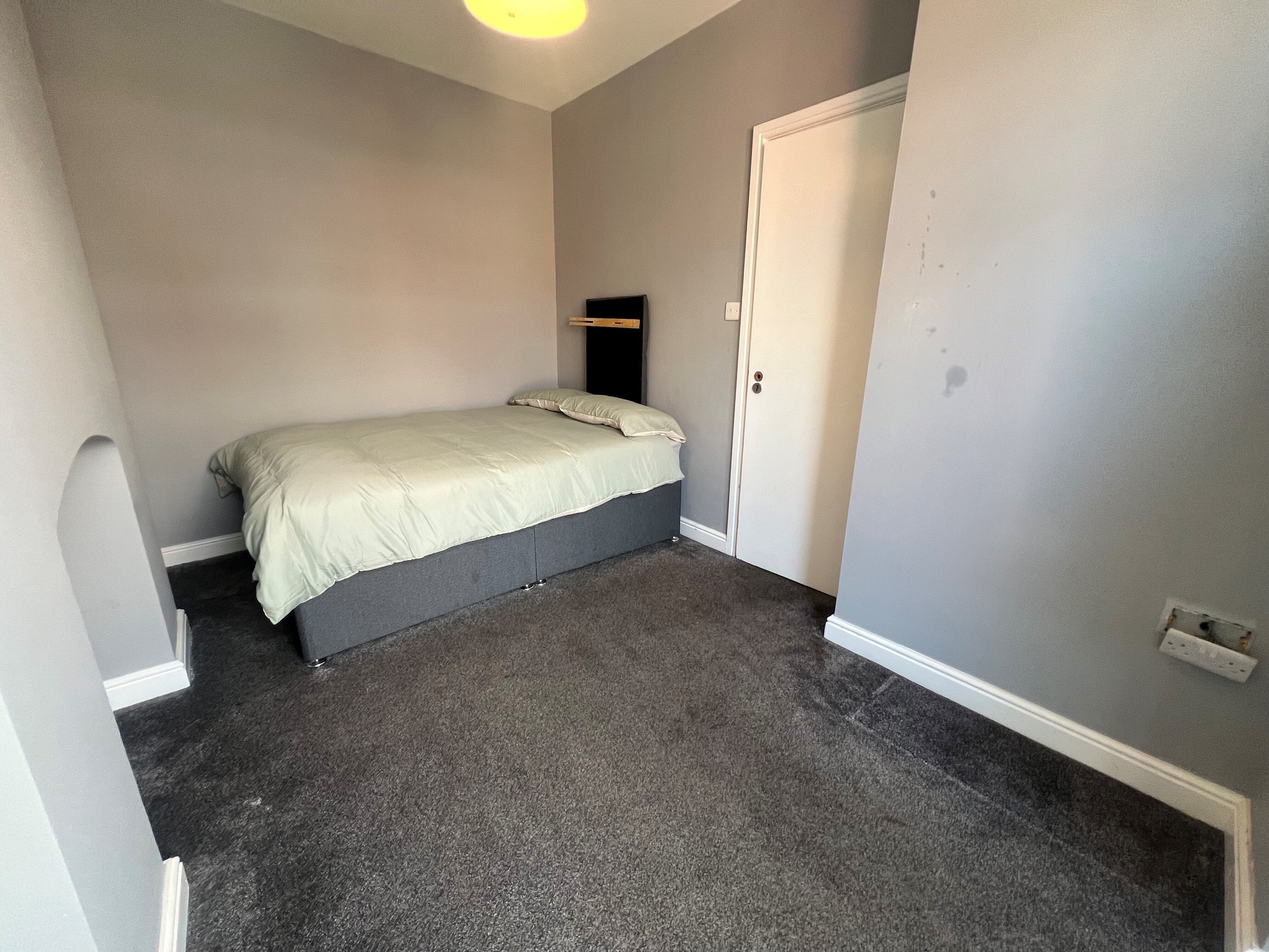 Room Oakly Road in Redditch