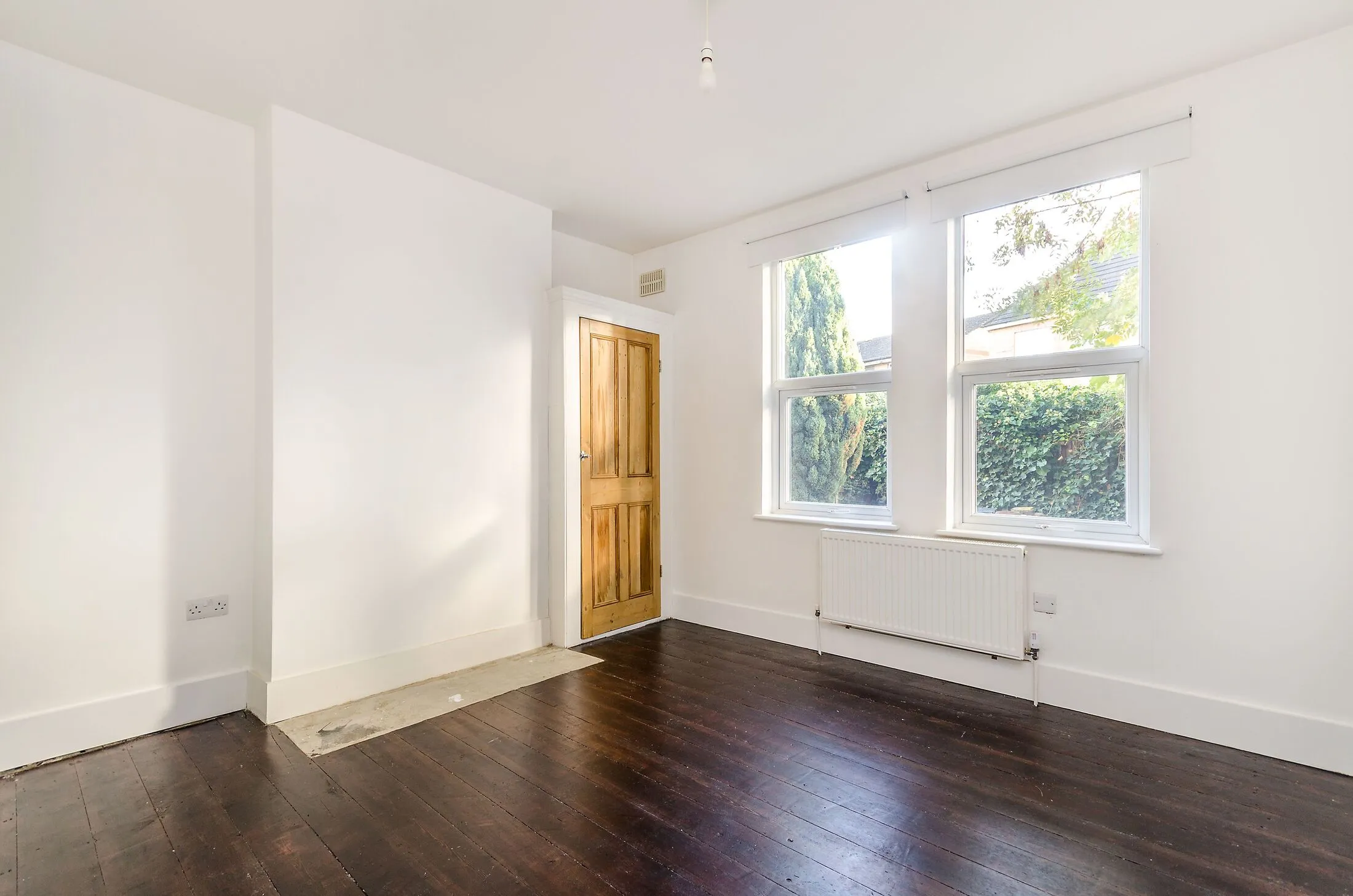 Flat Kinsale Road in Greater London