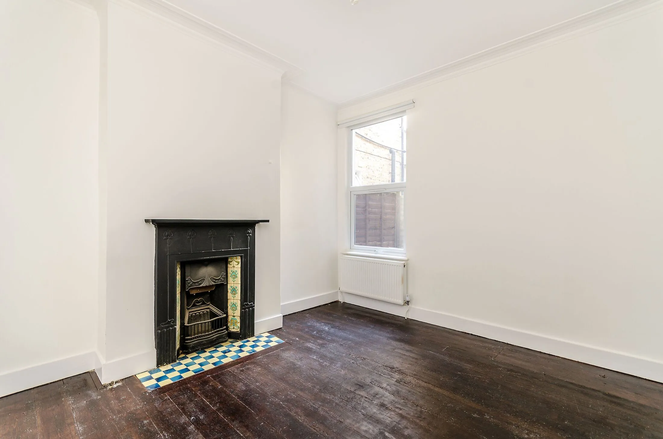 Flat Kinsale Road in Greater London
