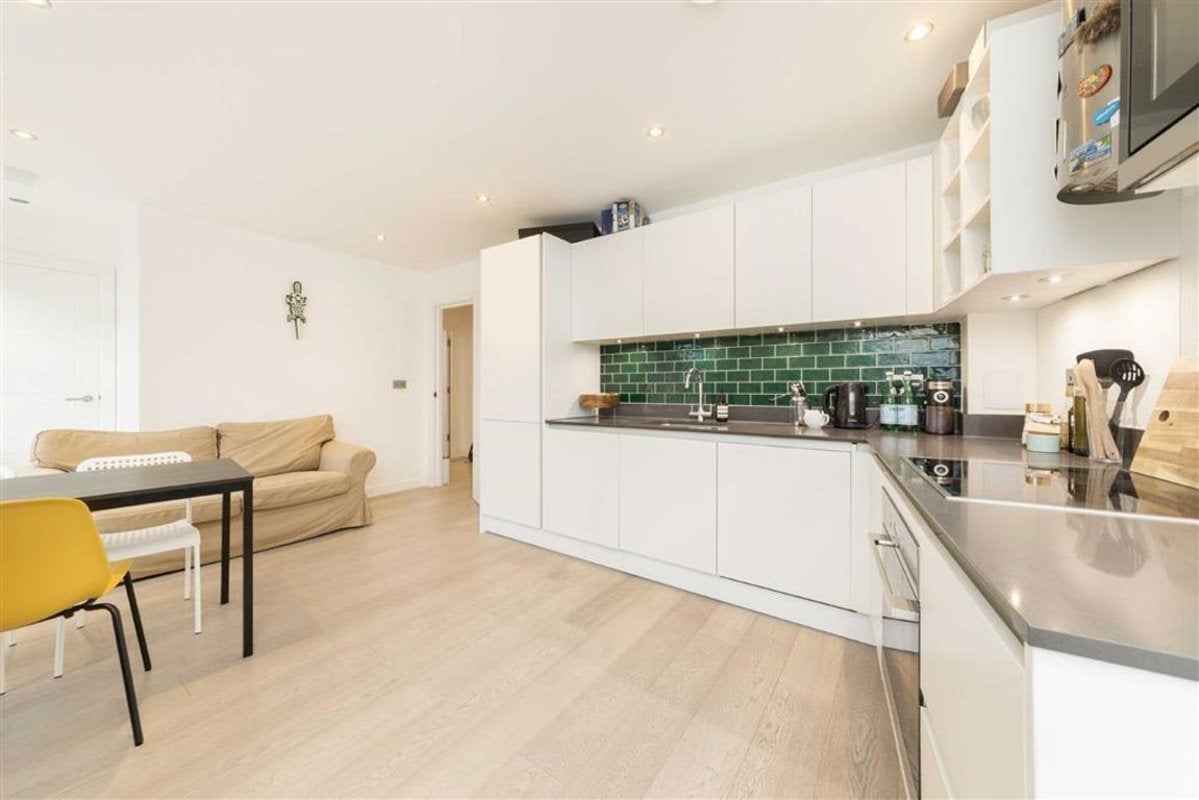 Flat Clare Street in Greater London