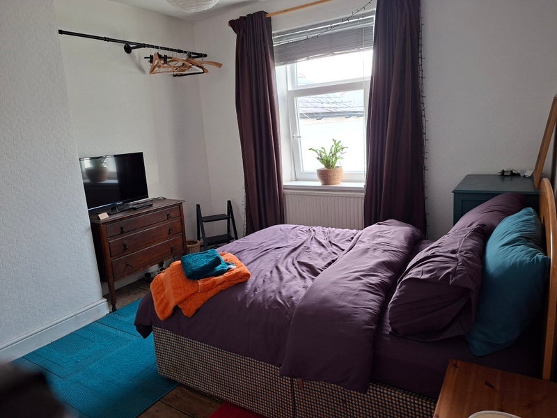 Room Lead Street in Cardiff