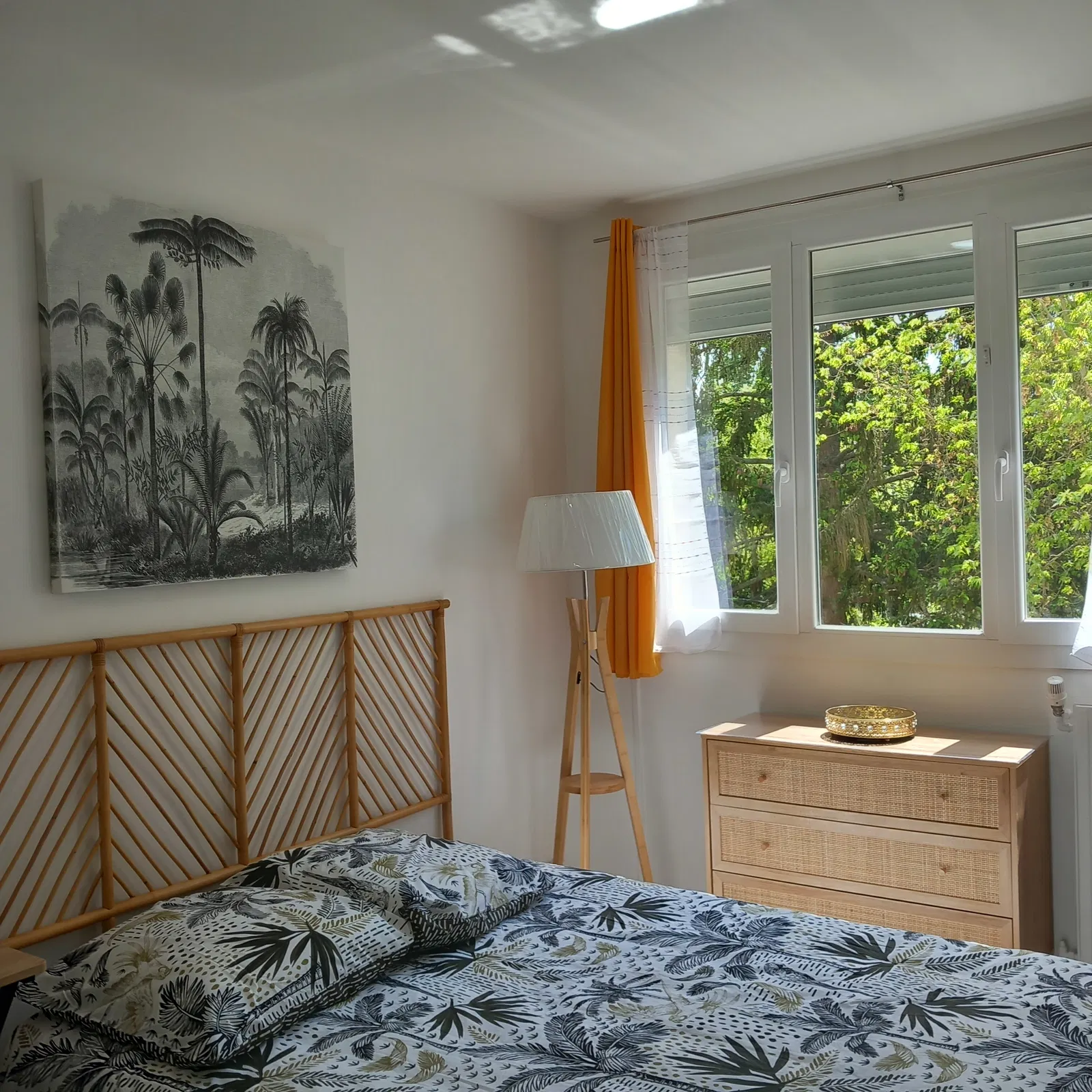Room Avenue Claude Debussy in Senlis