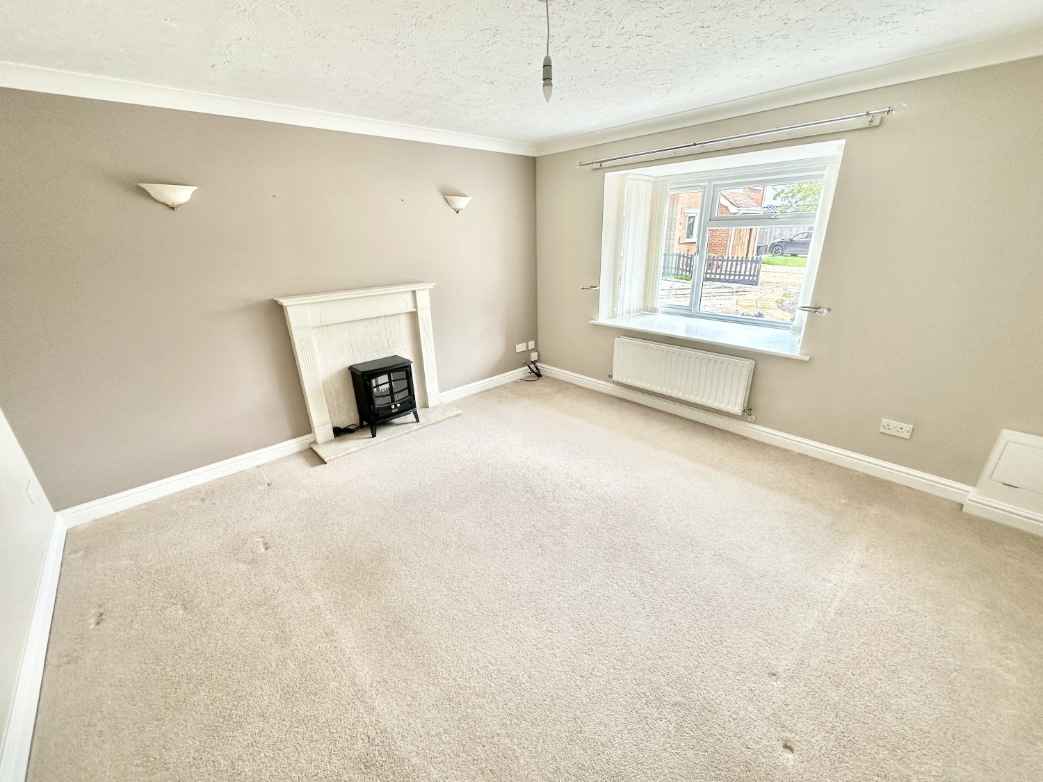 House Huntingdon Close in South Holland