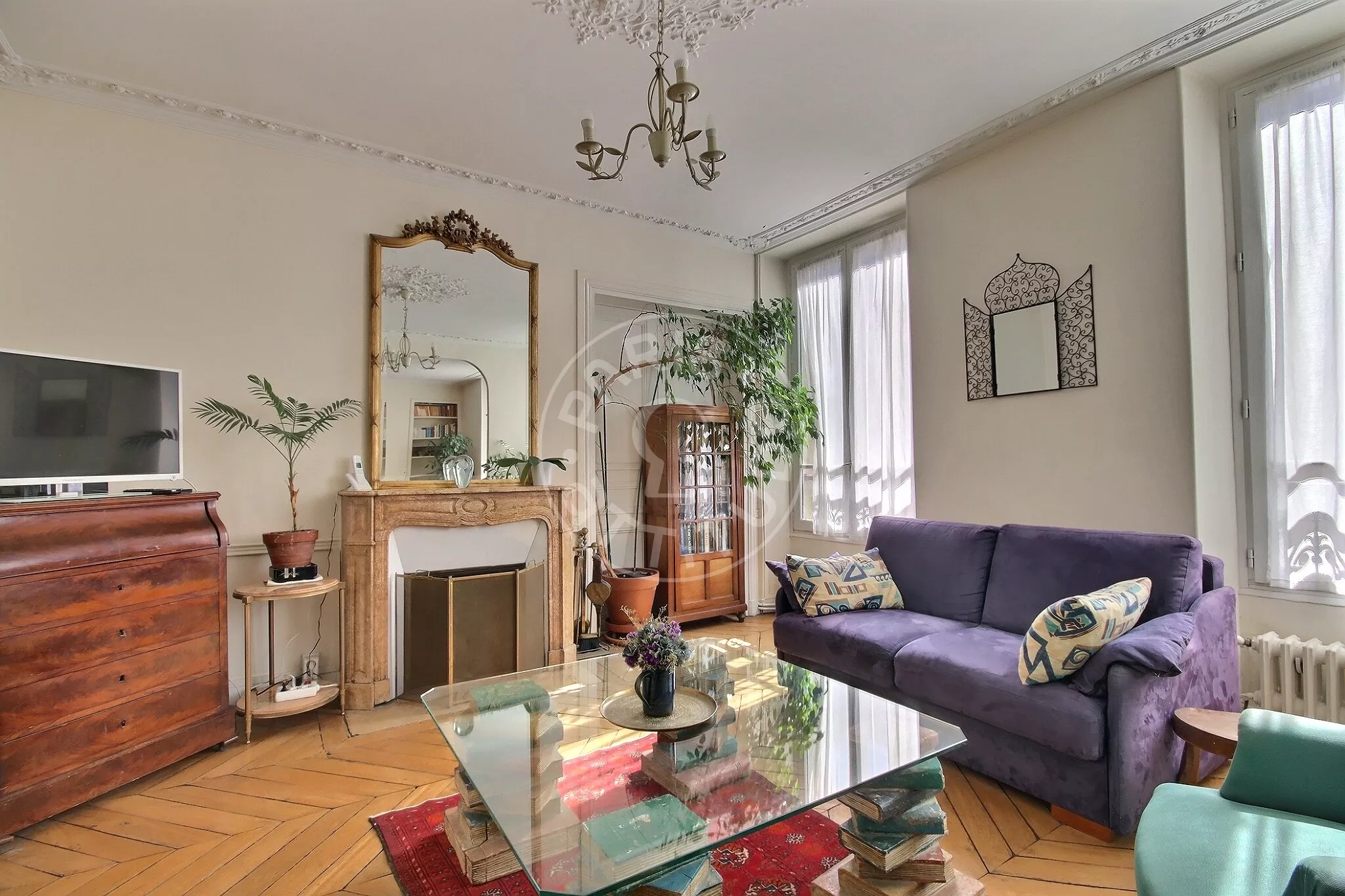 Flat Rue Saint-Placide in Paris