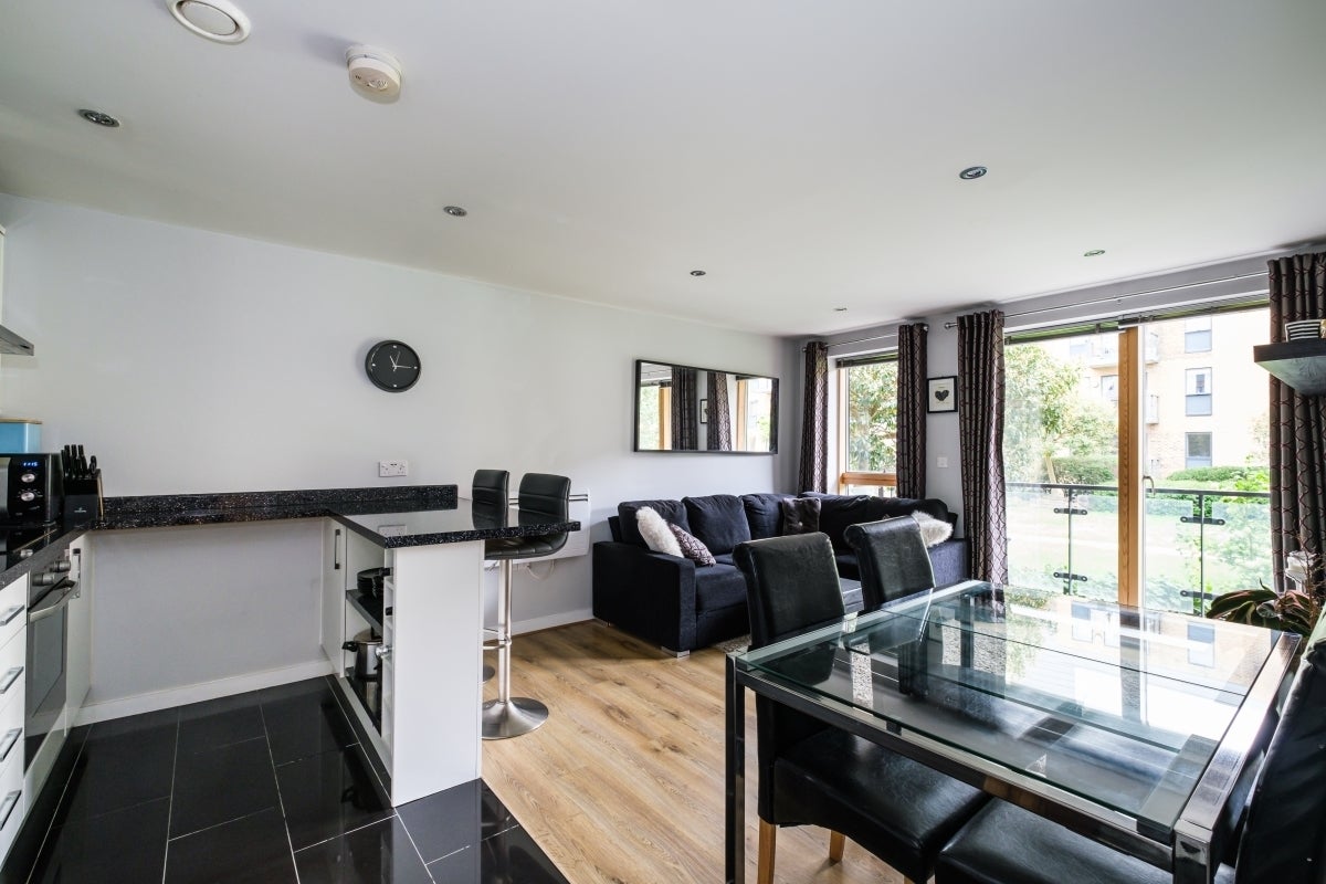 Flat Durnsford Road in Greater London