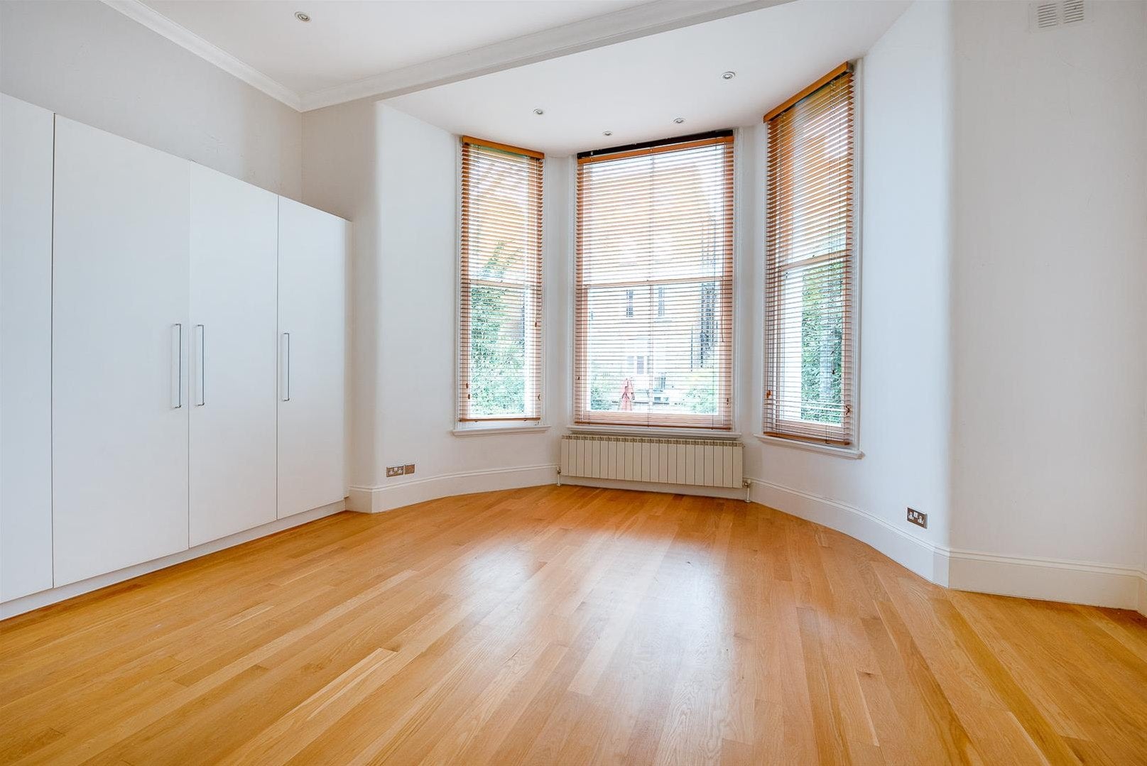 Flat Old Brompton Road in Greater London