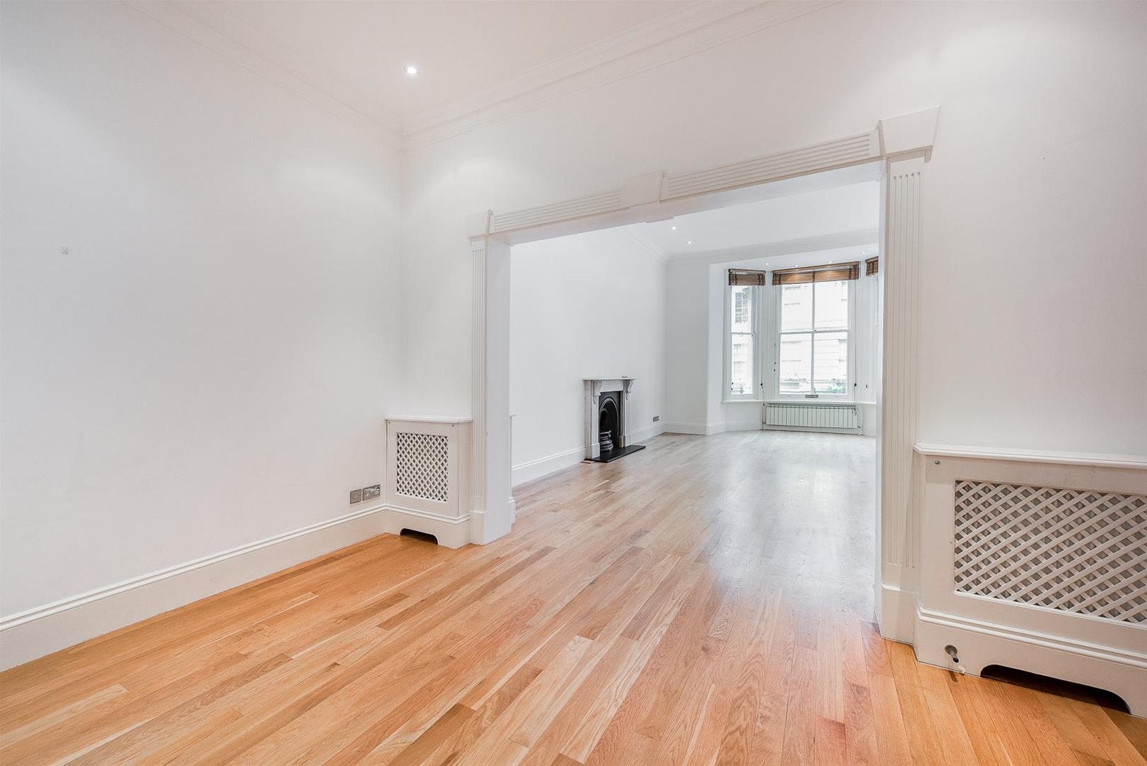 Flat Old Brompton Road in Greater London