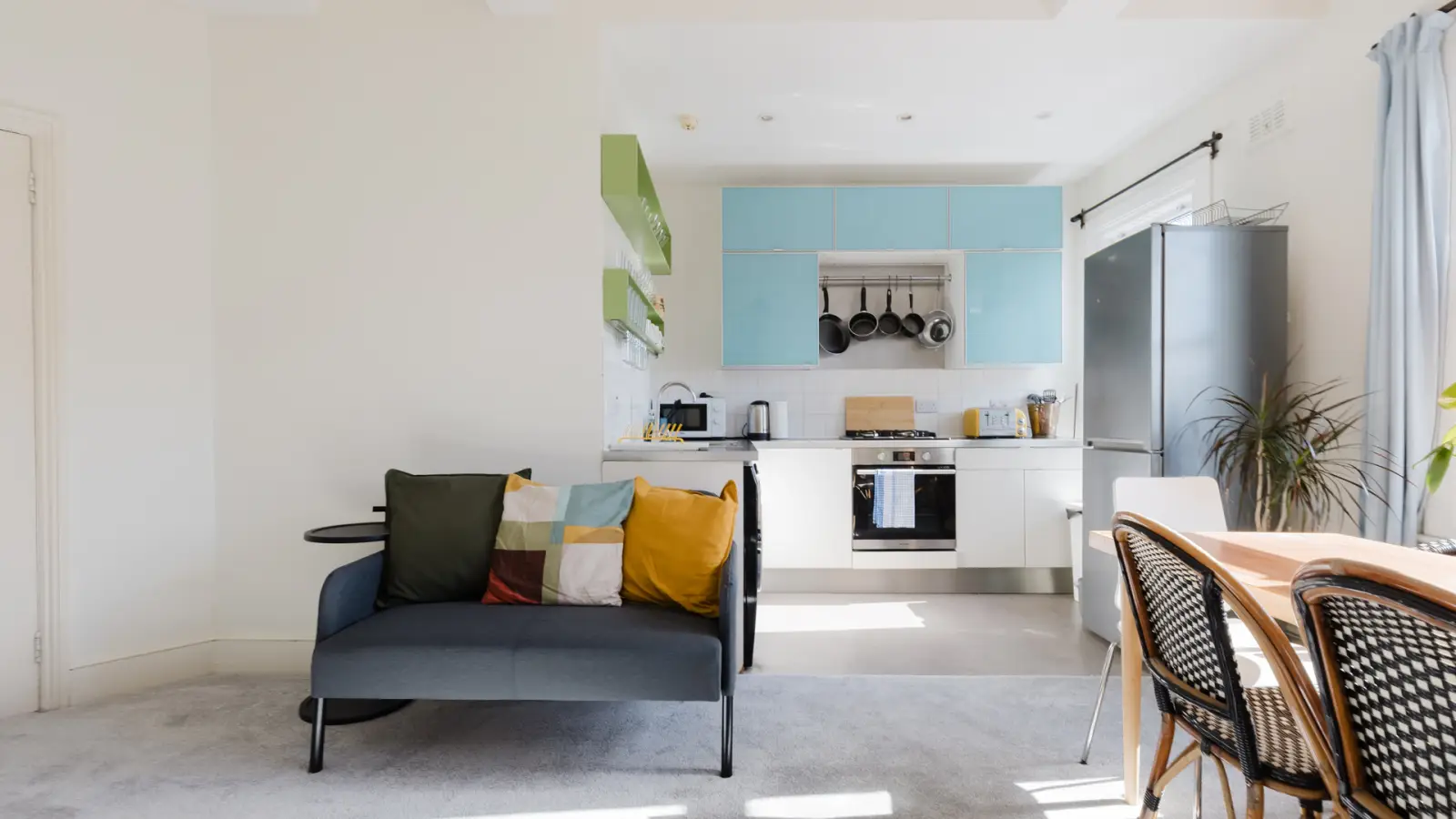 Flat Canonbury Road in Greater London