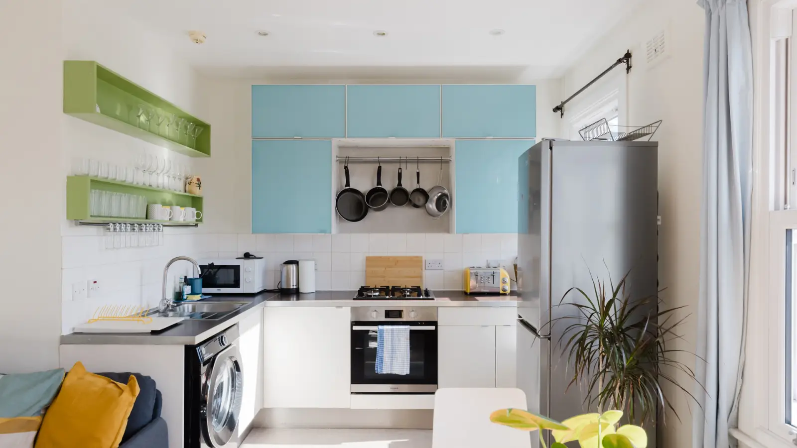 Flat The Chase in Greater London