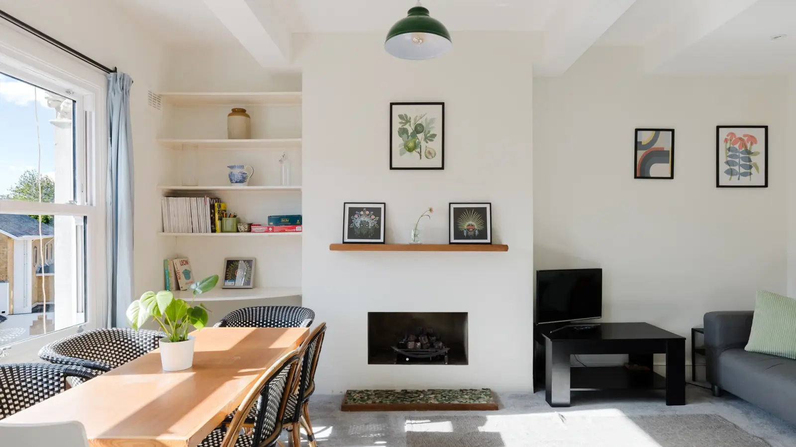 Flat The Chase in Greater London