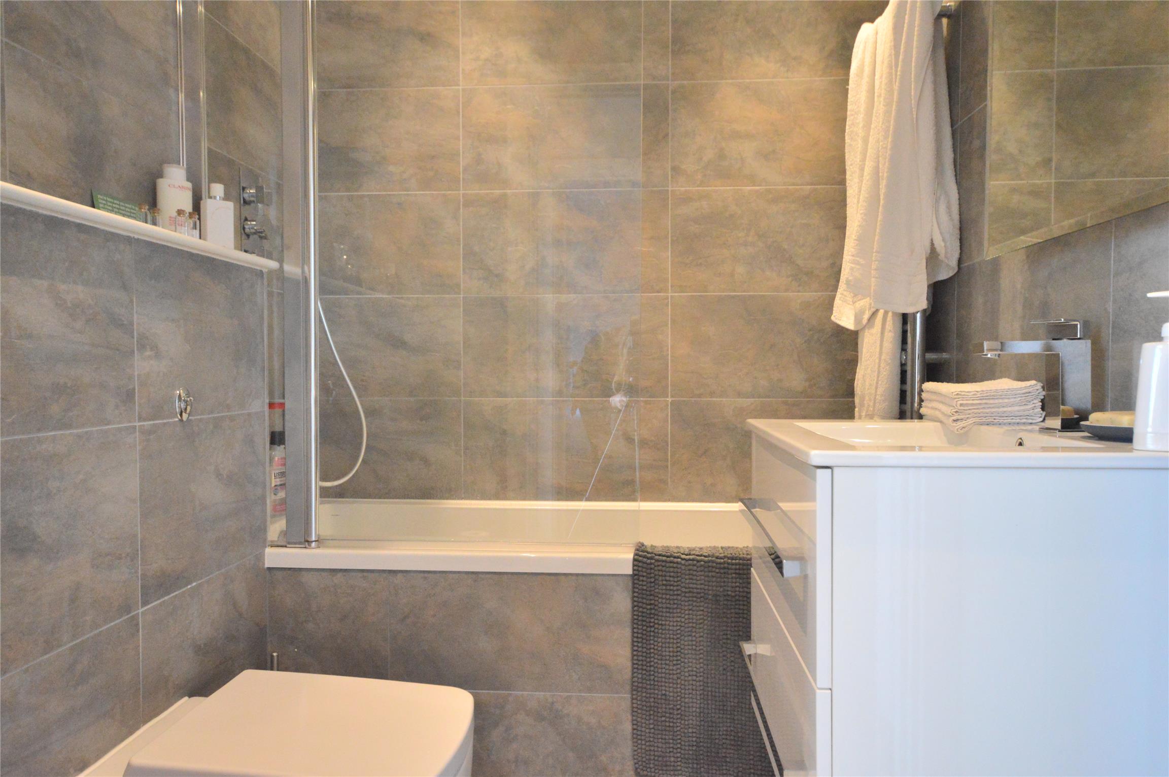 Flat Consort Way in Reigate and Banstead
