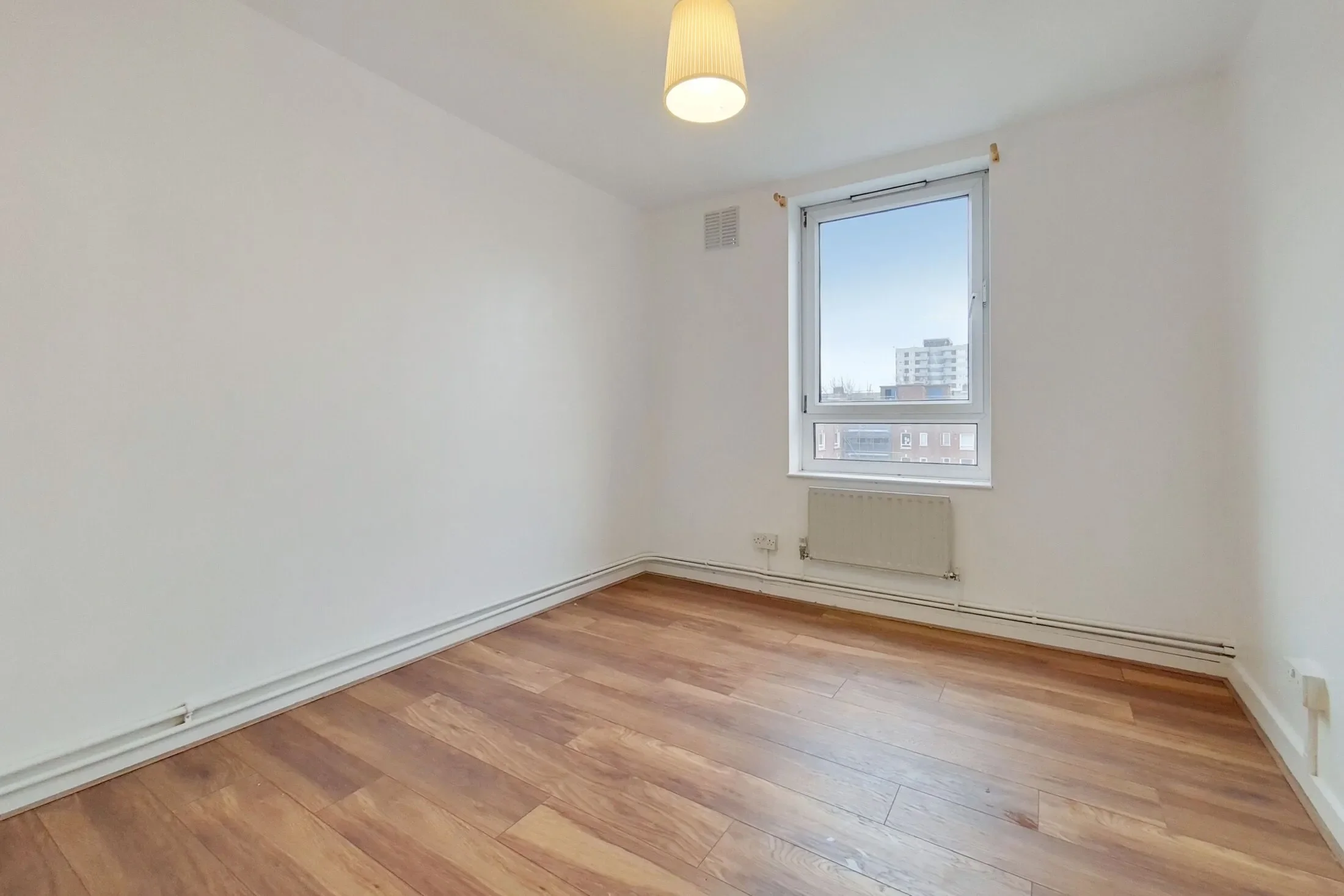 Flat Morden Road in Greater London