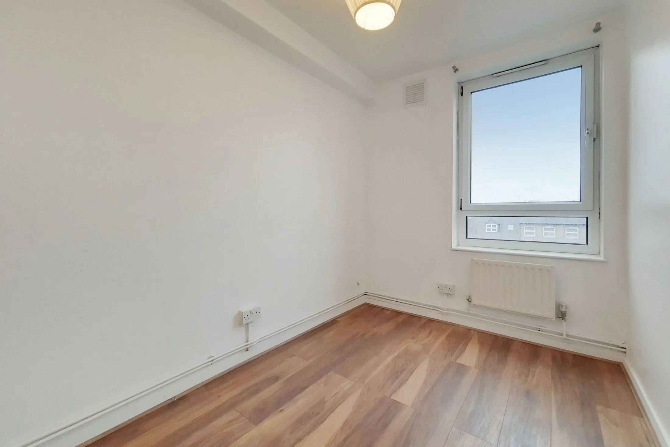 Flat Morden Road in Greater London