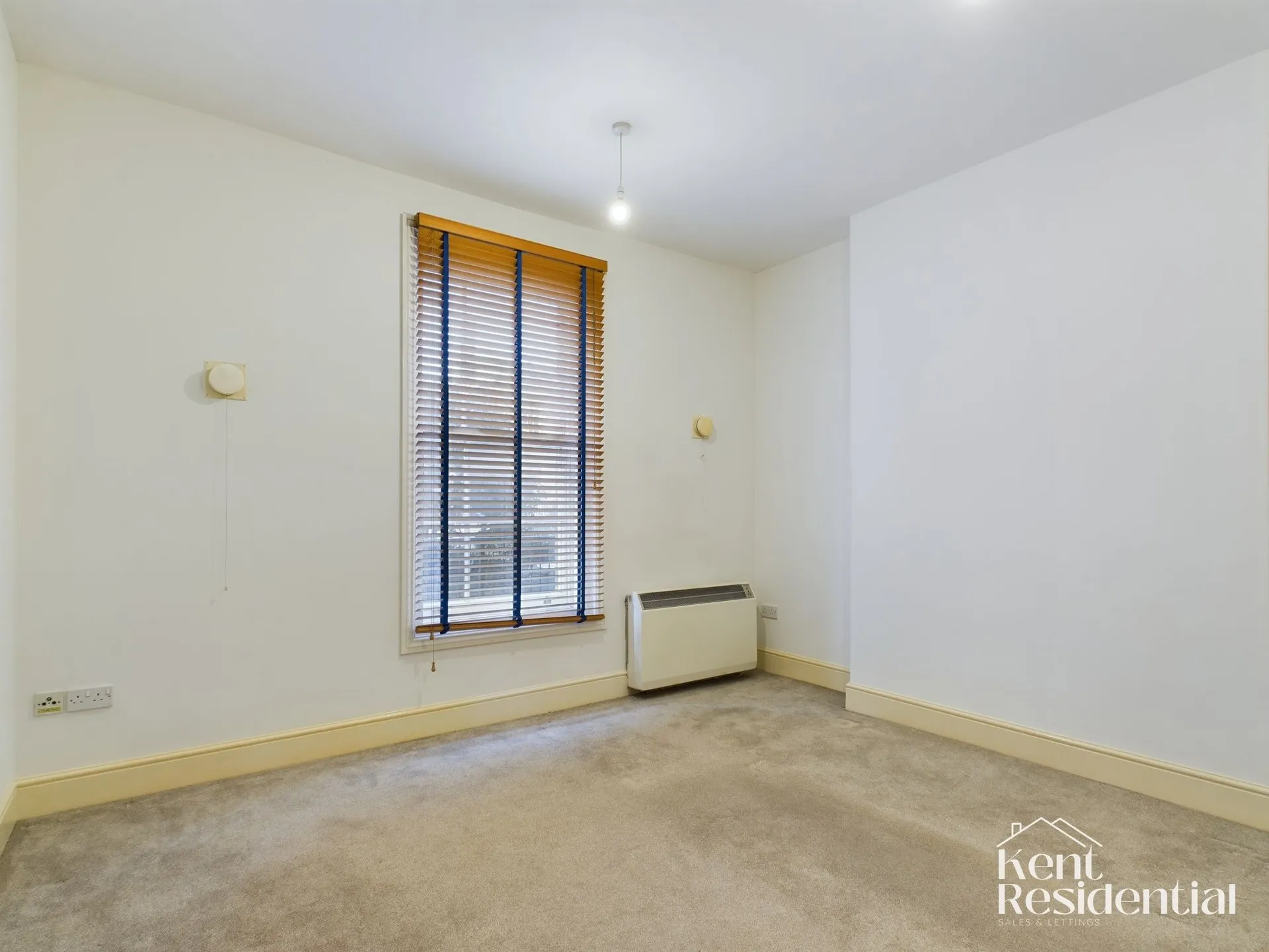 Flat Ashford Road in Maidstone
