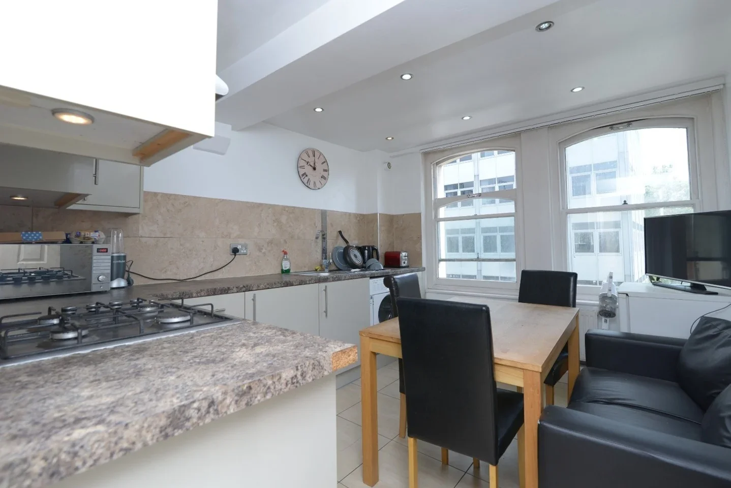 Flat Goswell Road in City of London