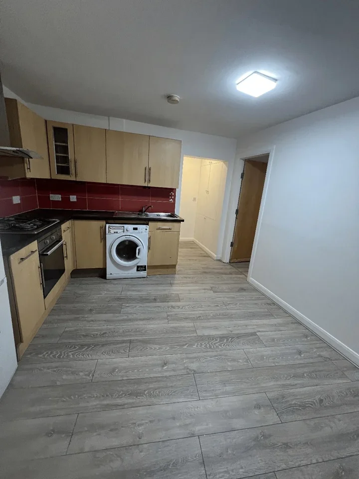 Flat Brooksby's Walk in Greater London
