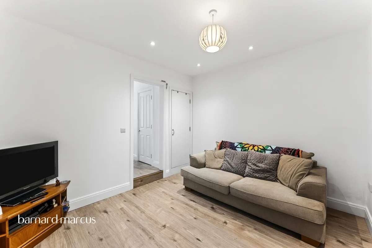 Flat Leverson Street in Greater London