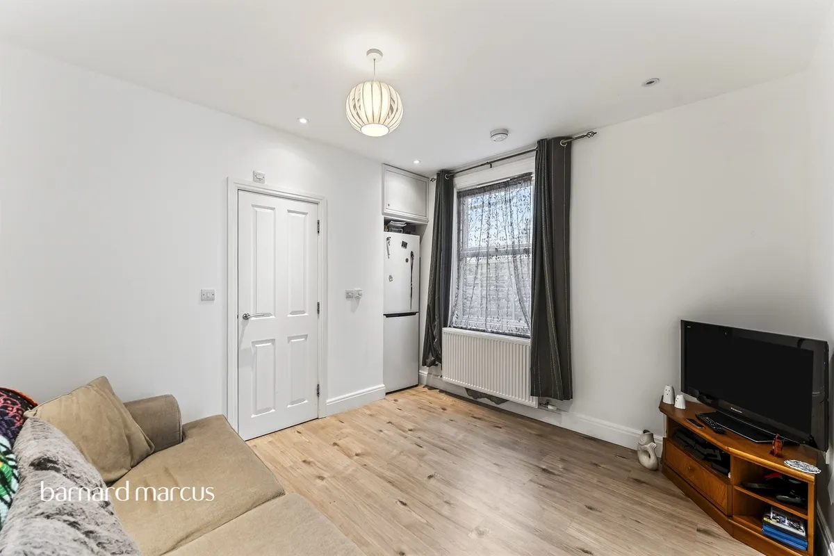 Flat Leverson Street in Greater London