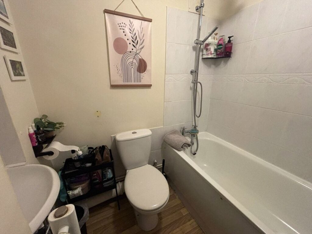 Flat Redan Gardens in Rushmoor