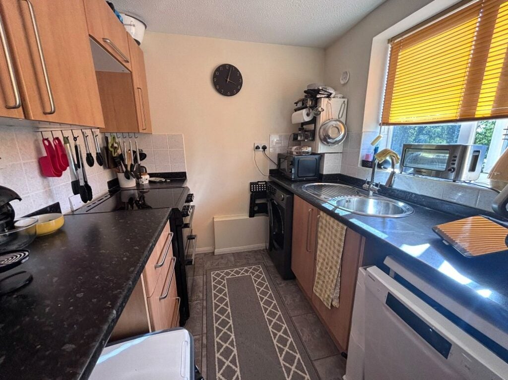 Flat Redan Gardens in Rushmoor