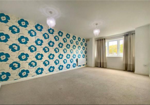 Flat St Joseph's Road in Rushmoor