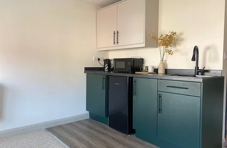 Flat Roberts Road in High Wycombe
