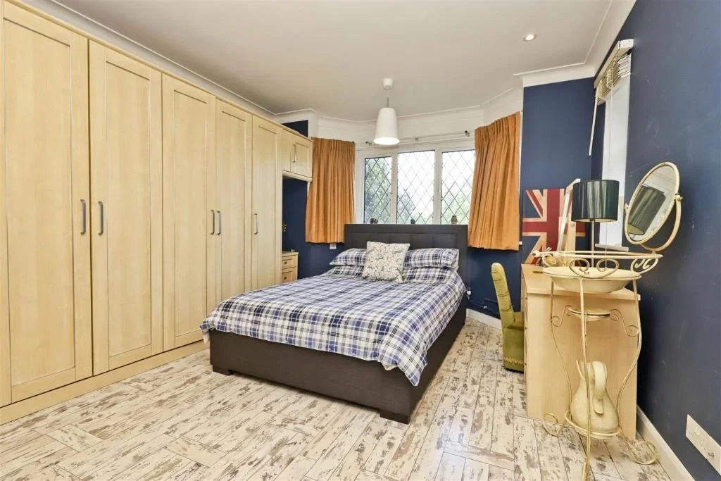 House Applewood Close in Greater London