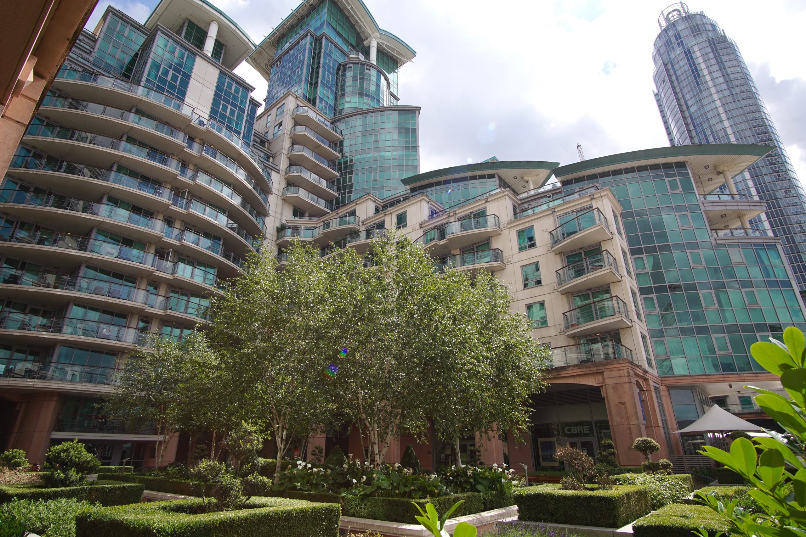 Flat Bridgefoot in Greater London