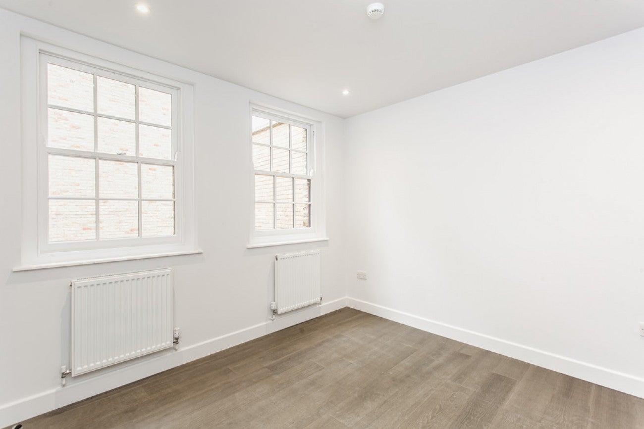 Flat Commercial Street in Greater London