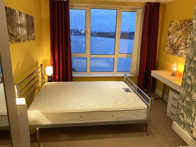 Room Wards Wharf Approach in Greater London