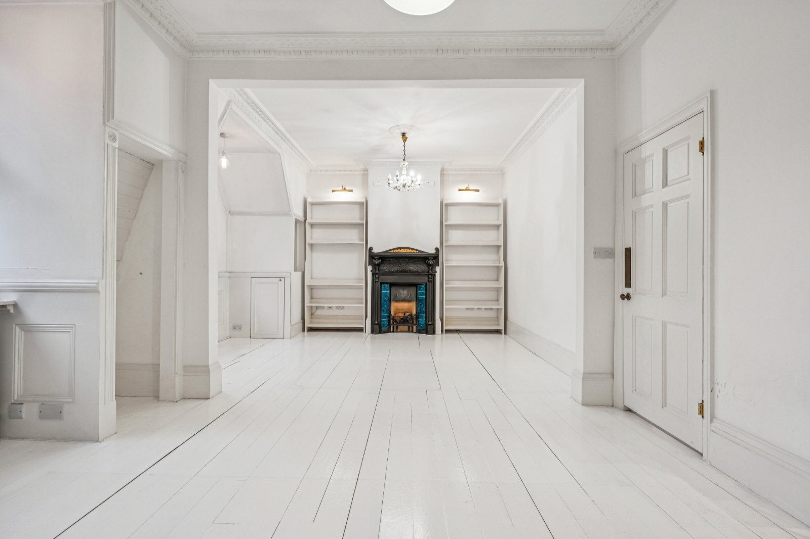 Flat Sloane Gardens in Greater London