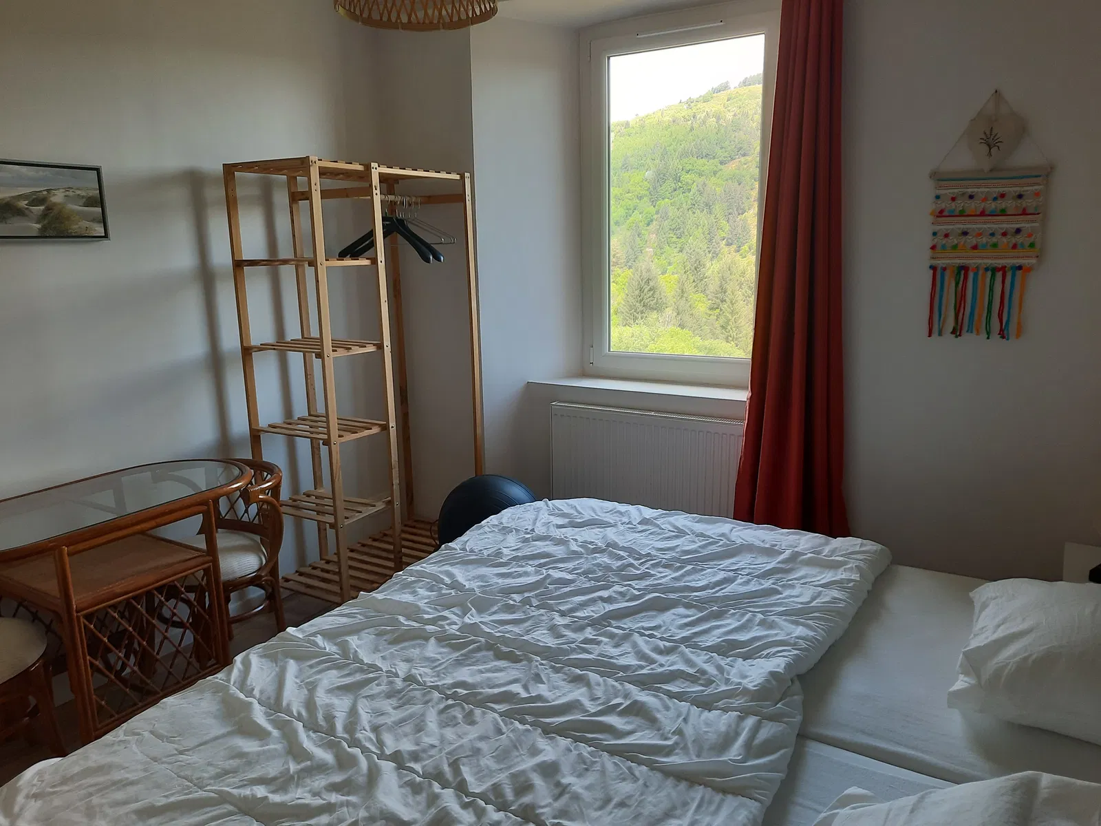 Room Route du Château in Accons