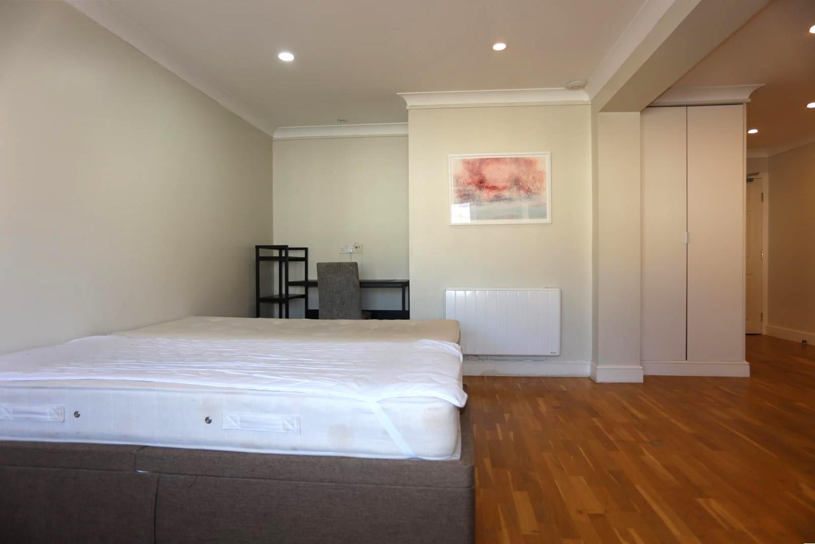 Room Regency Square in Brighton
