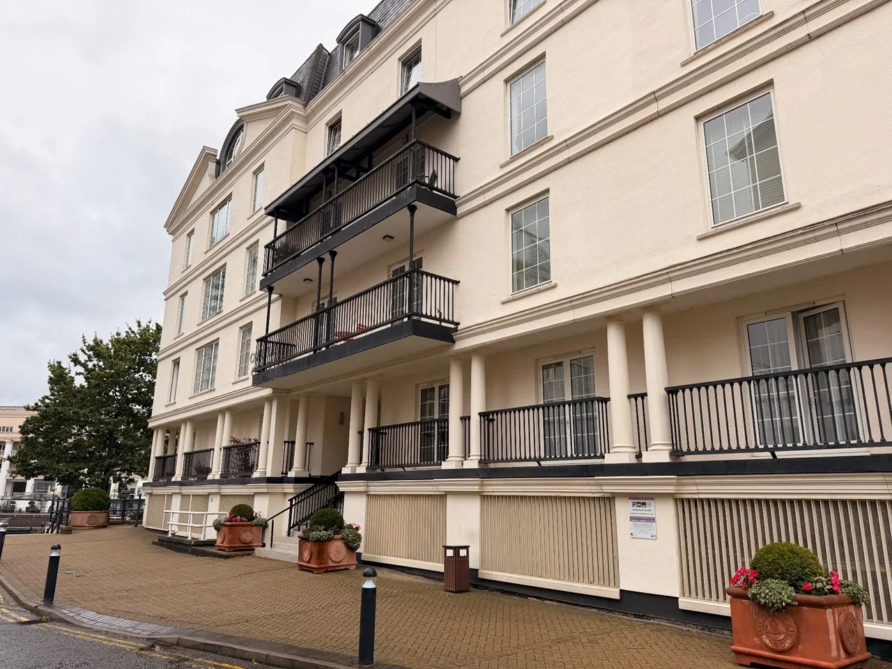 Flat Chelsea Harbour Drive in Greater London