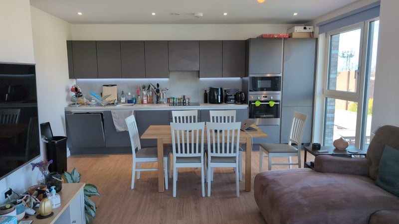 Room Ironworks Way in Greater London