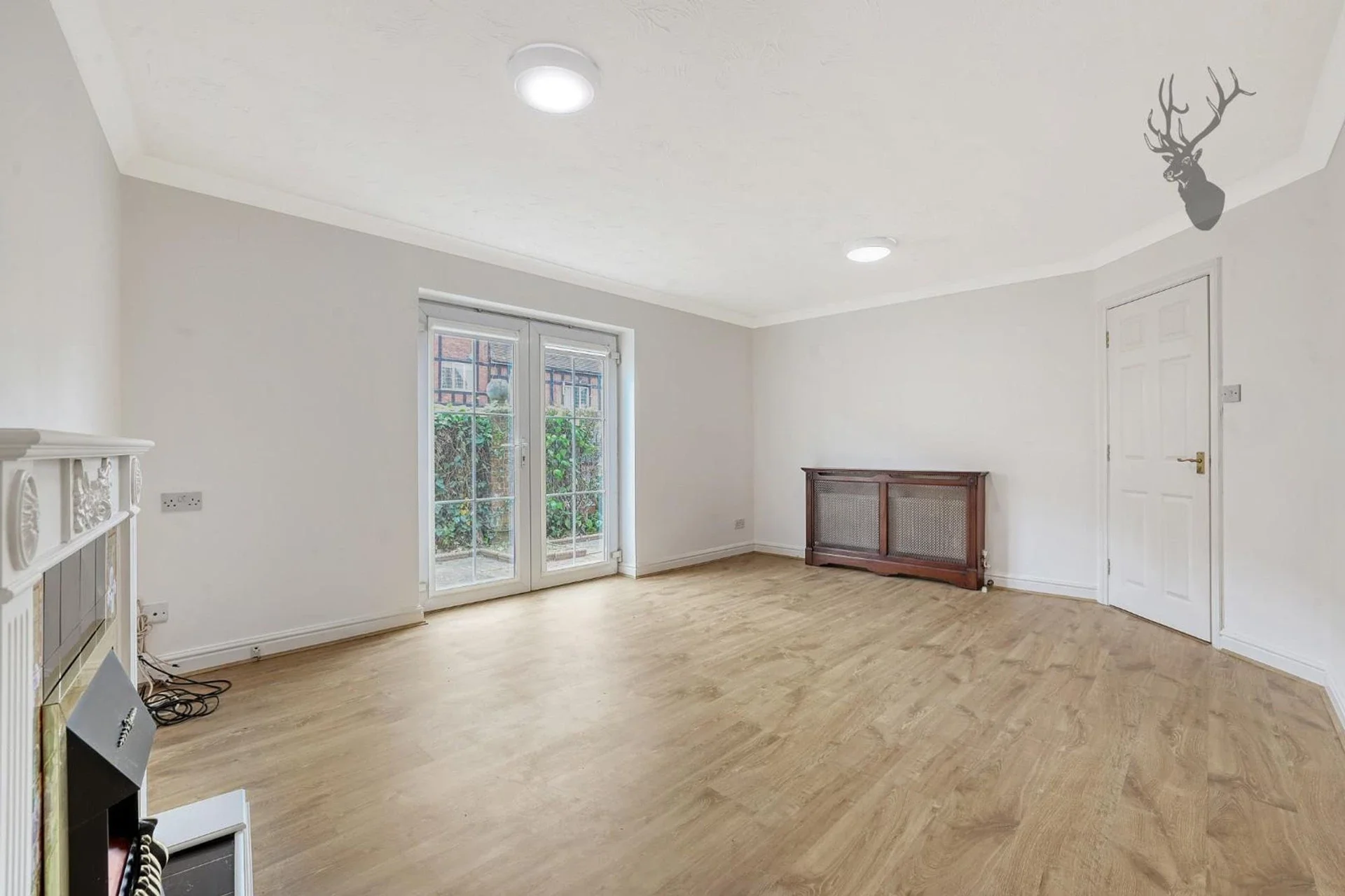 Flat Court Yard in Greater London