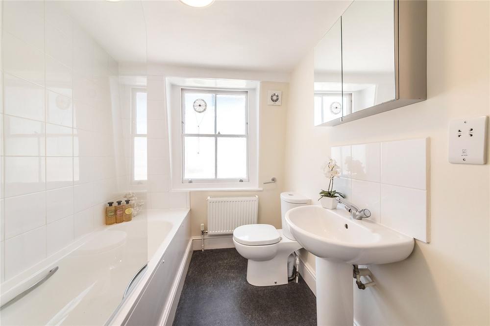 Flat Baker Street in City of Westminster