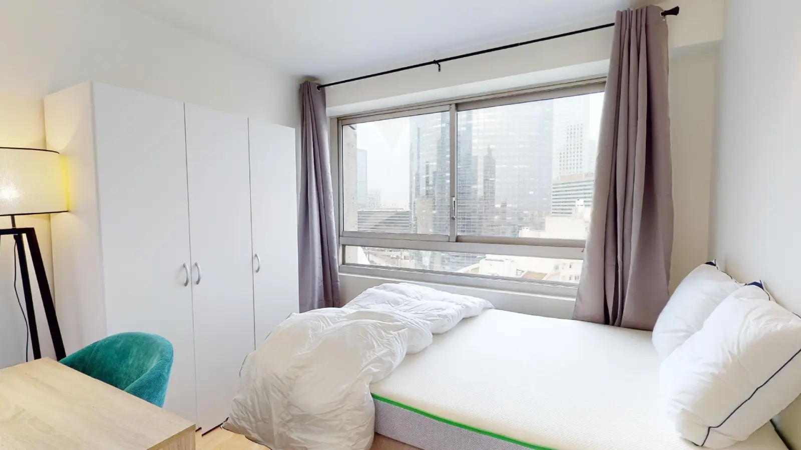 Chambre Square Henri Regnault à Courbevoie