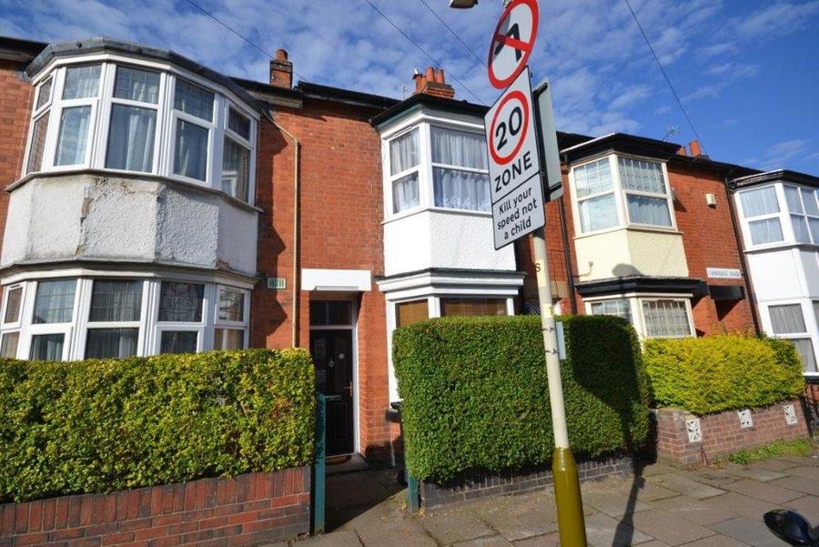 Room Avenue Road Extension in Leicester