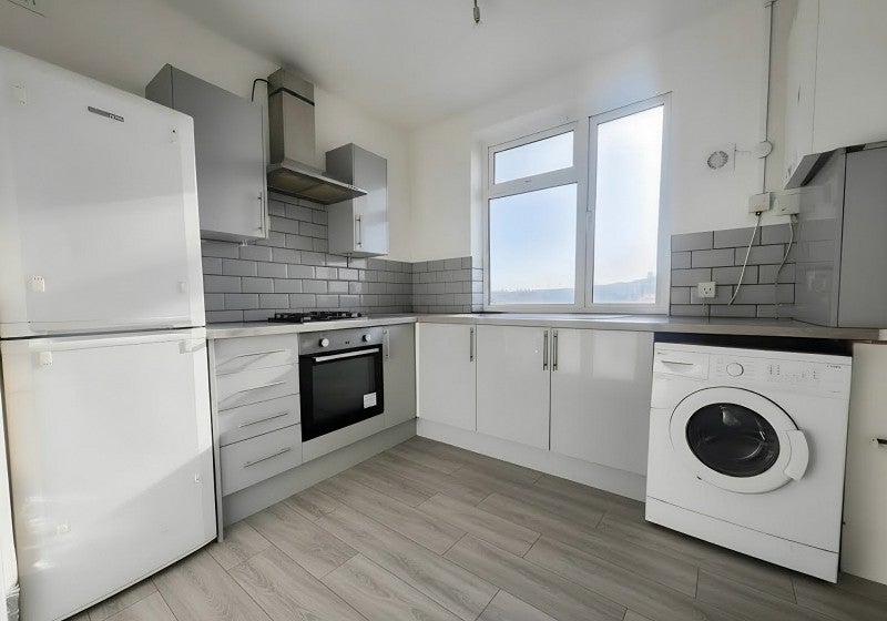 Flat Coopers Lane in Greater London