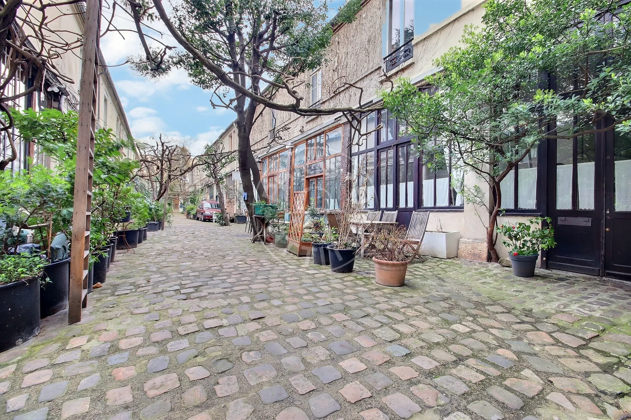 Flat Rue Saint-Sabin in Paris